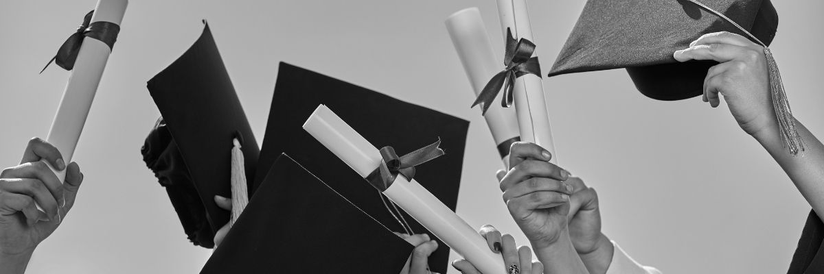 A importância da formatura tardia de Joan Alexander para mães estudantes